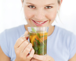 Можно ли пить чай при грудном вскармливании
